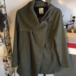 Military green drape jacket 🧥❤️